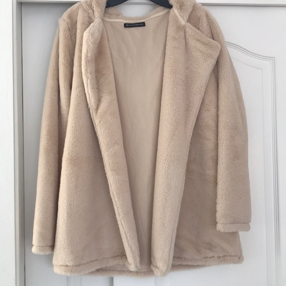 brandy melville fuzzy jacket